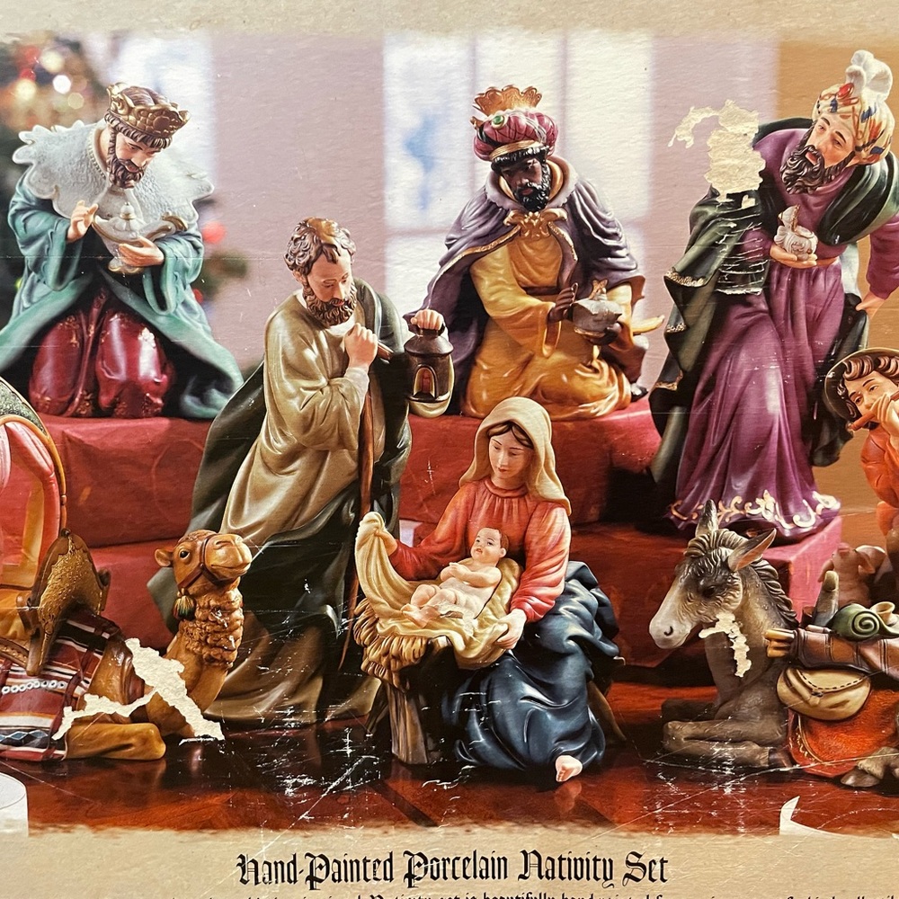 Grandeur Noel 2003 Hand-Painted Porcelain Nativity Set